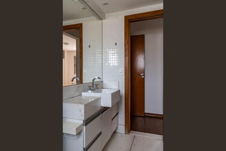 Apartamento para alugar com 120m², 3 quartos e 2 vagasBanheiro da Suíte