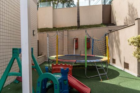 Apartamento para alugar com 120m², 3 quartos e 2 vagasÁrea comum - Playground