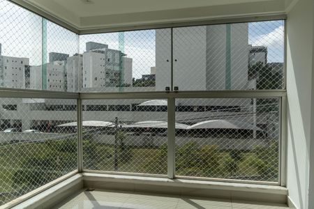Apartamento para alugar com 120m², 3 quartos e 2 vagasVaranda