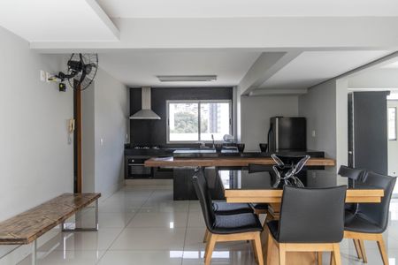 Apartamento para alugar com 120m², 3 quartos e 2 vagasÁrea comum - Salão de festas
