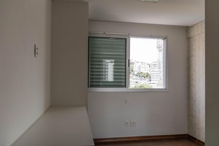 Apartamento para alugar com 120m², 3 quartos e 2 vagasQuarto 2