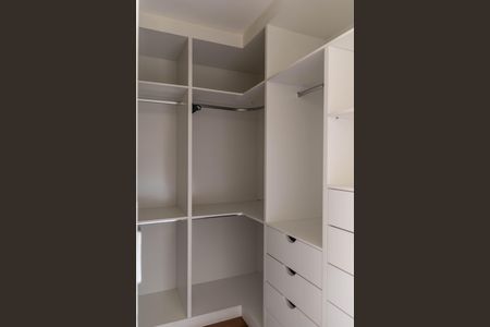 Apartamento para alugar com 120m², 3 quartos e 2 vagasCloset