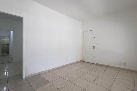 Casa à venda com 125m², 2 quartos e 2 vagasSala