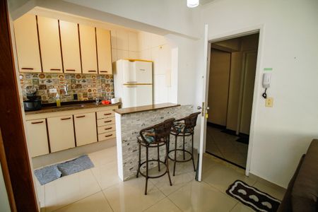 Sala de apartamento para alugar com 1 quarto, 45m² em Guilhermina, Praia Grande