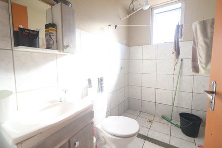 Banheiro de apartamento à venda com 2 quartos, 51m² em Canudos, Novo Hamburgo
