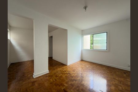 Sala de apartamento à venda com 3 quartos, 63m² em Alto de Pinheiros, São Paulo