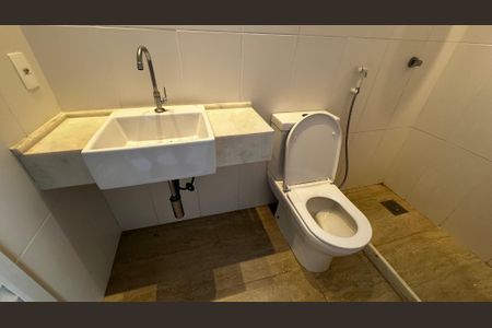 Apartamento para alugar com 360m², 4 quartos e 3 vagas Apartamento para alugar com 360m², 4 quartos e 3 vagasBanheiro da cobertura