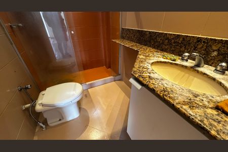 Apartamento para alugar com 360m², 4 quartos e 3 vagas Apartamento para alugar com 360m², 4 quartos e 3 vagasBanheiro do quarto 4