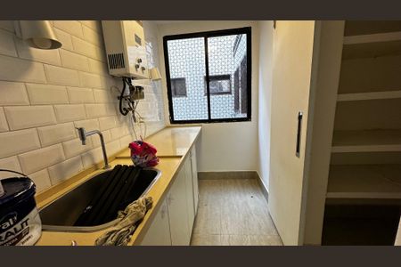 Apartamento para alugar com 360m², 4 quartos e 3 vagas Apartamento para alugar com 360m², 4 quartos e 3 vagasÁrea de Serviço