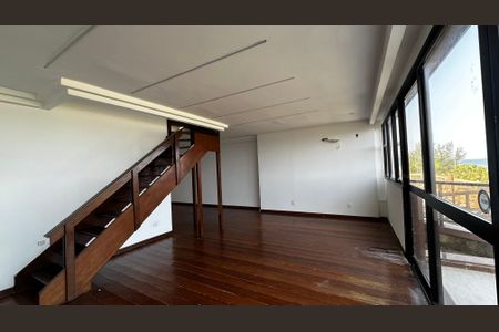 Apartamento para alugar com 360m², 4 quartos e 3 vagas Apartamento para alugar com 360m², 4 quartos e 3 vagasSala