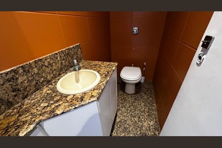 Apartamento para alugar com 360m², 4 quartos e 3 vagas Apartamento para alugar com 360m², 4 quartos e 3 vagasLavabo
