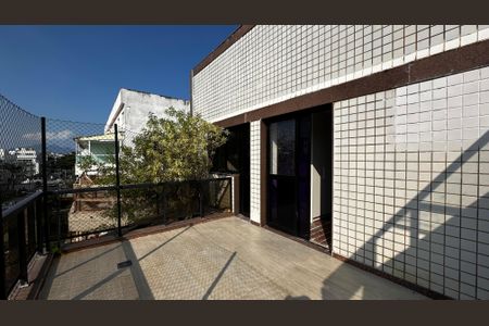 Apartamento para alugar com 360m², 4 quartos e 3 vagas Apartamento para alugar com 360m², 4 quartos e 3 vagasVaranda do quarto