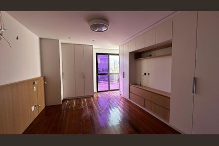 Apartamento para alugar com 360m², 4 quartos e 3 vagas Apartamento para alugar com 360m², 4 quartos e 3 vagasQuarto 4