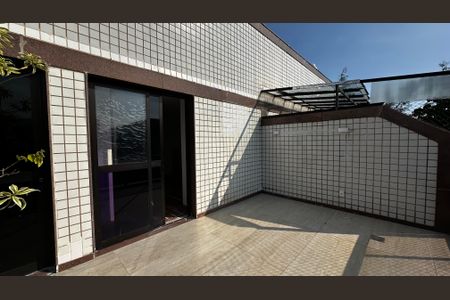 Apartamento para alugar com 360m², 4 quartos e 3 vagas Apartamento para alugar com 360m², 4 quartos e 3 vagasVaranda do quarto