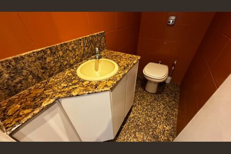 Apartamento para alugar com 360m², 4 quartos e 3 vagas Apartamento para alugar com 360m², 4 quartos e 3 vagasLavabo