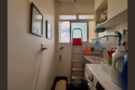 Apartamento para alugar com 75m², 2 quartos e 1 vagaÁrea de Serviço