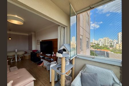 Apartamento para alugar com 75m², 2 quartos e 1 vagaSacada