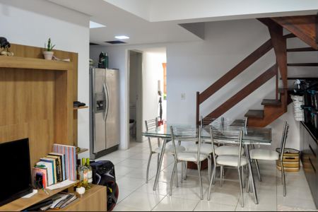 Sala  de casa de condomínio para alugar com 3 quartos, 114m² em Cristal, Porto Alegre