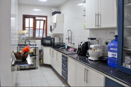 Casa de condomínio para alugar com 114m², 3 quartos e 1 vagaCozinha 