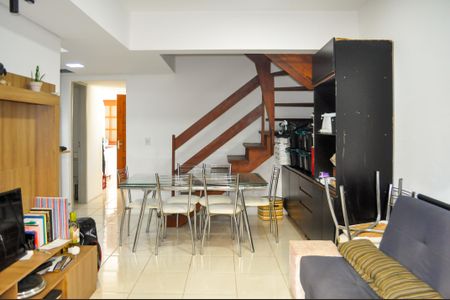 Sala  de casa de condomínio para alugar com 3 quartos, 114m² em Cristal, Porto Alegre