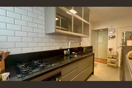 Apartamento à venda com 80m², 2 quartos e sem vagaCozinha