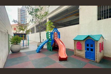 Apartamento à venda com 80m², 2 quartos e sem vagaPlayground