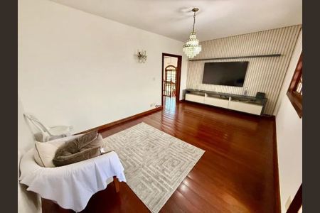 Sala de casa para alugar com 4 quartos, 300m² em Planalto, Belo Horizonte