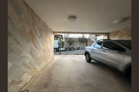 Casa para alugar com 4 quartos, 300m² em Planalto, Belo Horizonte