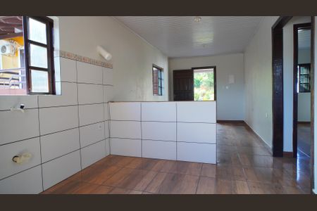 Casa para alugar com 70m², 2 quartos e 2 vagasCozinha 