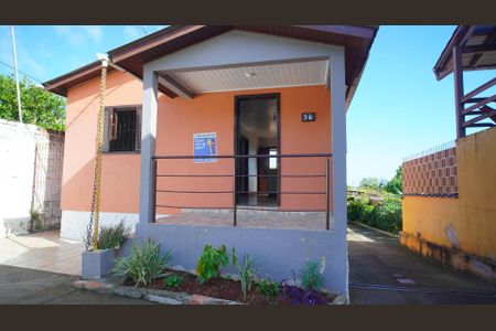 Casa para alugar com 70m², 2 quartos e 2 vagasFachada