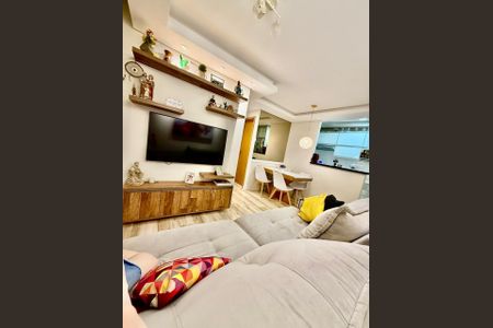 Sala de apartamento à venda com 2 quartos, 52m² em Vila Humaita, Santo André