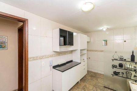 Apartamento para alugar com 69m², 2 quartos e sem vagaCozinha
