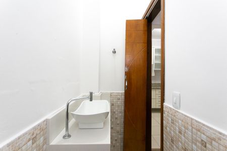 Casa de condomínio para alugar com 61m², 2 quartos e 1 vagaLavabo