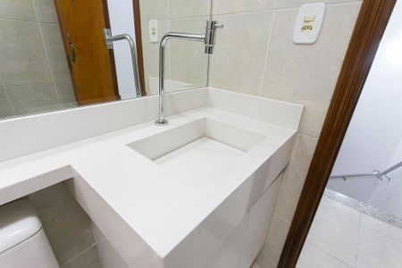 Casa de condomínio para alugar com 61m², 2 quartos e 1 vagaBanheiro