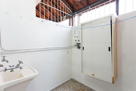 Casa de condomínio para alugar com 61m², 2 quartos e 1 vagaÁrea de Serviço