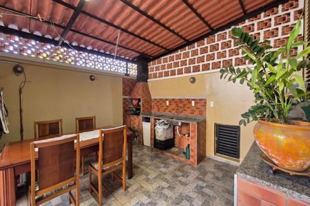 Apartamento à venda com 142m², 3 quartos e sem vagaÁrea comum - Churrasqueira