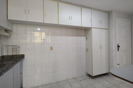Apartamento para alugar com 72m², 2 quartos e 1 vagaCozinha - Armários
