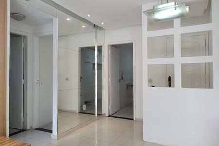 Apartamento para alugar com 72m², 2 quartos e 1 vagaSala