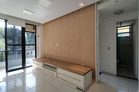 Apartamento para alugar com 72m², 2 quartos e 1 vagaSala