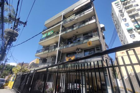 Apartamento para alugar com 72m², 2 quartos e 1 vagaFachada