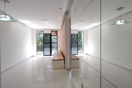 Apartamento para alugar com 72m², 2 quartos e 1 vagaSala