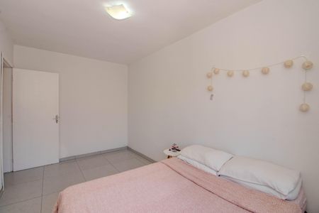 Apartamento à venda com 57m², 2 quartos e 1 vagaQuarto 2