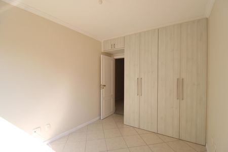 Casa de condomínio à venda com 231m², 4 quartos e 1 vagaQuarto 2
