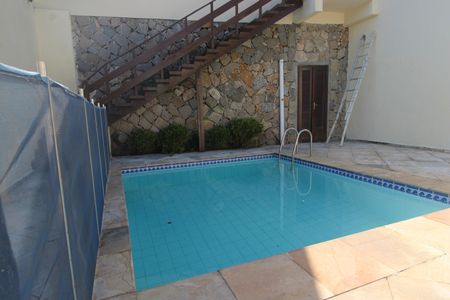 Casa de condomínio à venda com 231m², 4 quartos e 1 vagaQuintal - Piscina