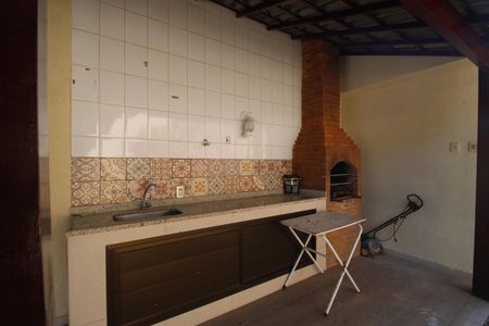 Casa de condomínio à venda com 231m², 4 quartos e 1 vagaQuintal - Churasqueira 