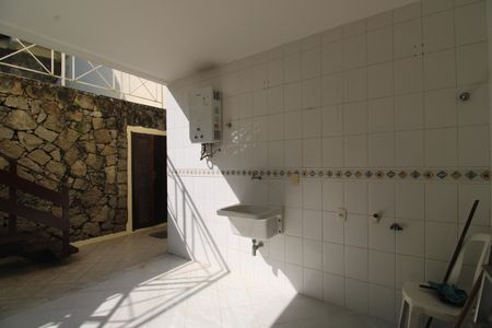 Casa de condomínio à venda com 231m², 4 quartos e 1 vagaÁrea de serviço