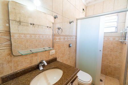 Casa à venda com 130m², 3 quartos e 4 vagasBanheiro