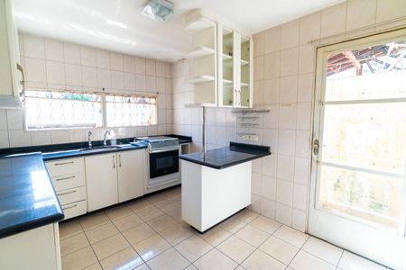 Casa à venda com 130m², 3 quartos e 4 vagasCozinha