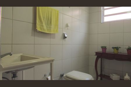 Casa para alugar com 231m², 3 quartos e 2 vagasLavabo