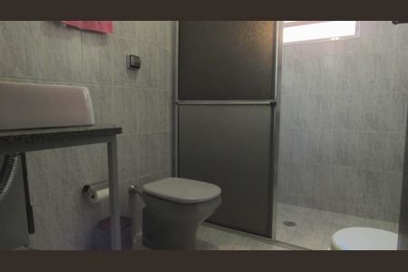 Casa para alugar com 231m², 3 quartos e 2 vagasBanheiro 2